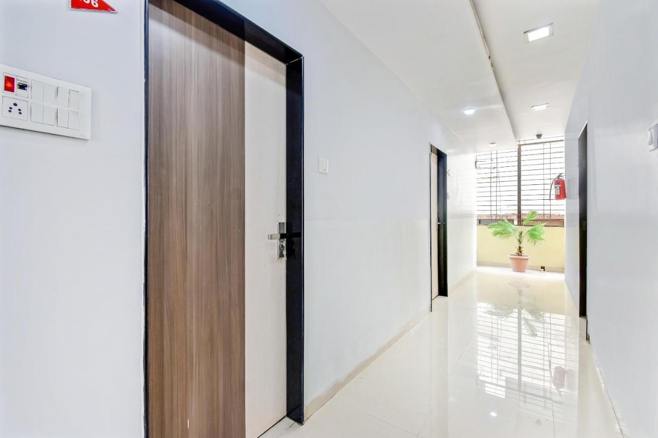 OYO 61308 Hotel Rw International Hingoli Esterno foto